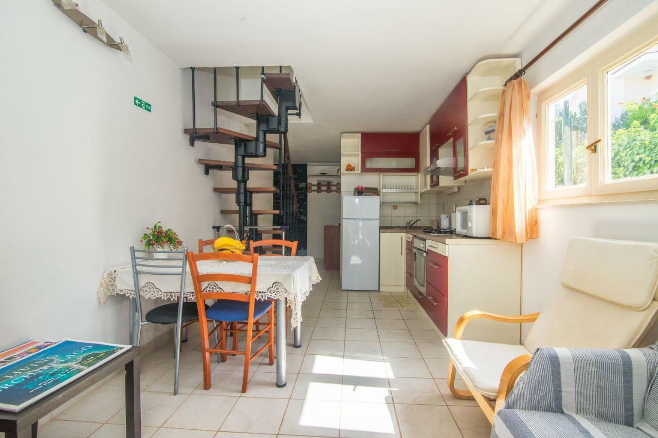 Apartment Josipa Vinišće Εξωτερικό φωτογραφία